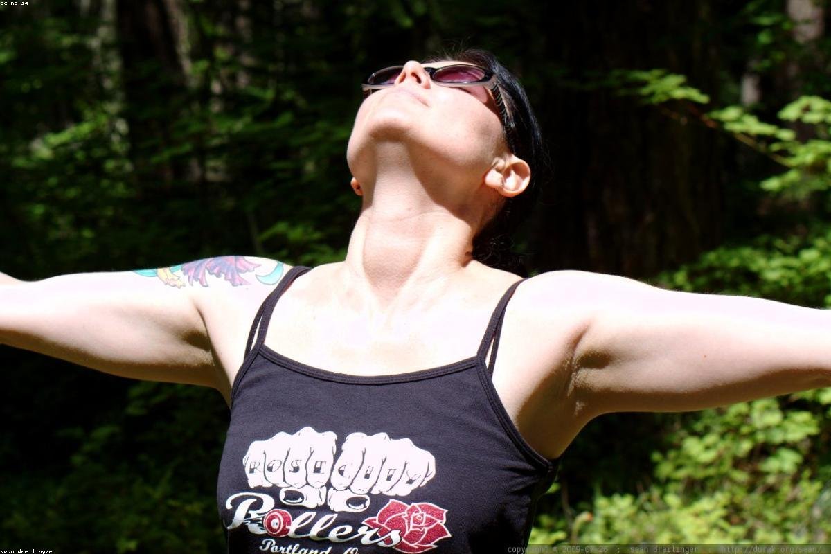 The 5-Minute Desk Stretch Routine for Tight Shoulders