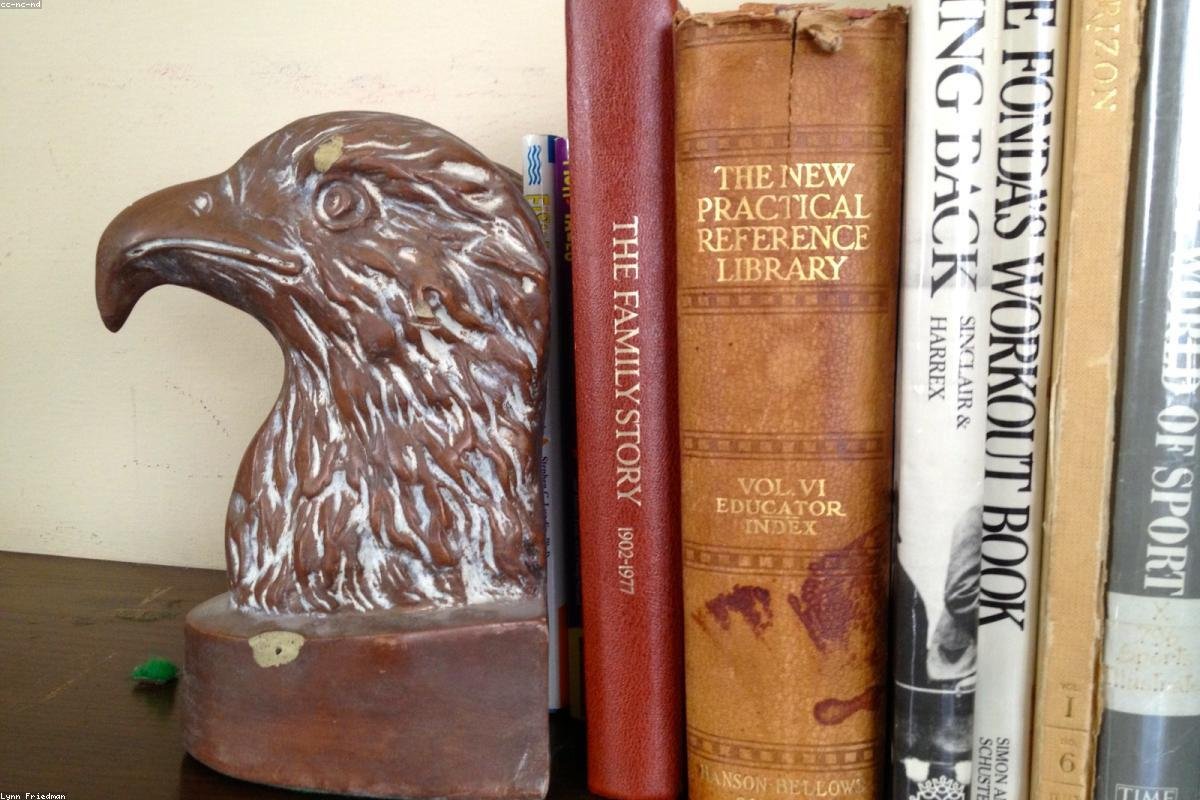 7 No-Equipment Exercises You Can Do at Your Desk